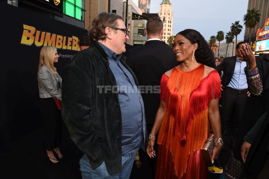 Transformers Bumblebee Global Premiere Images  (82 of 220)